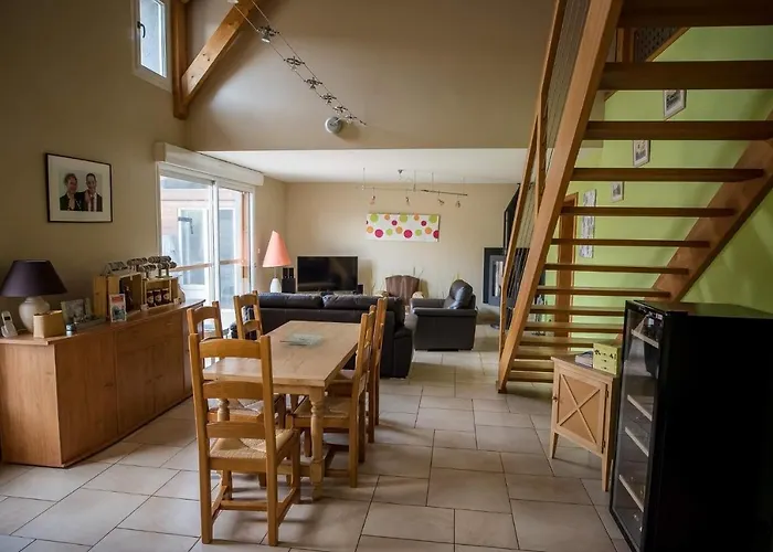 Le Nid D'alex , Rando Et Table D'hote *